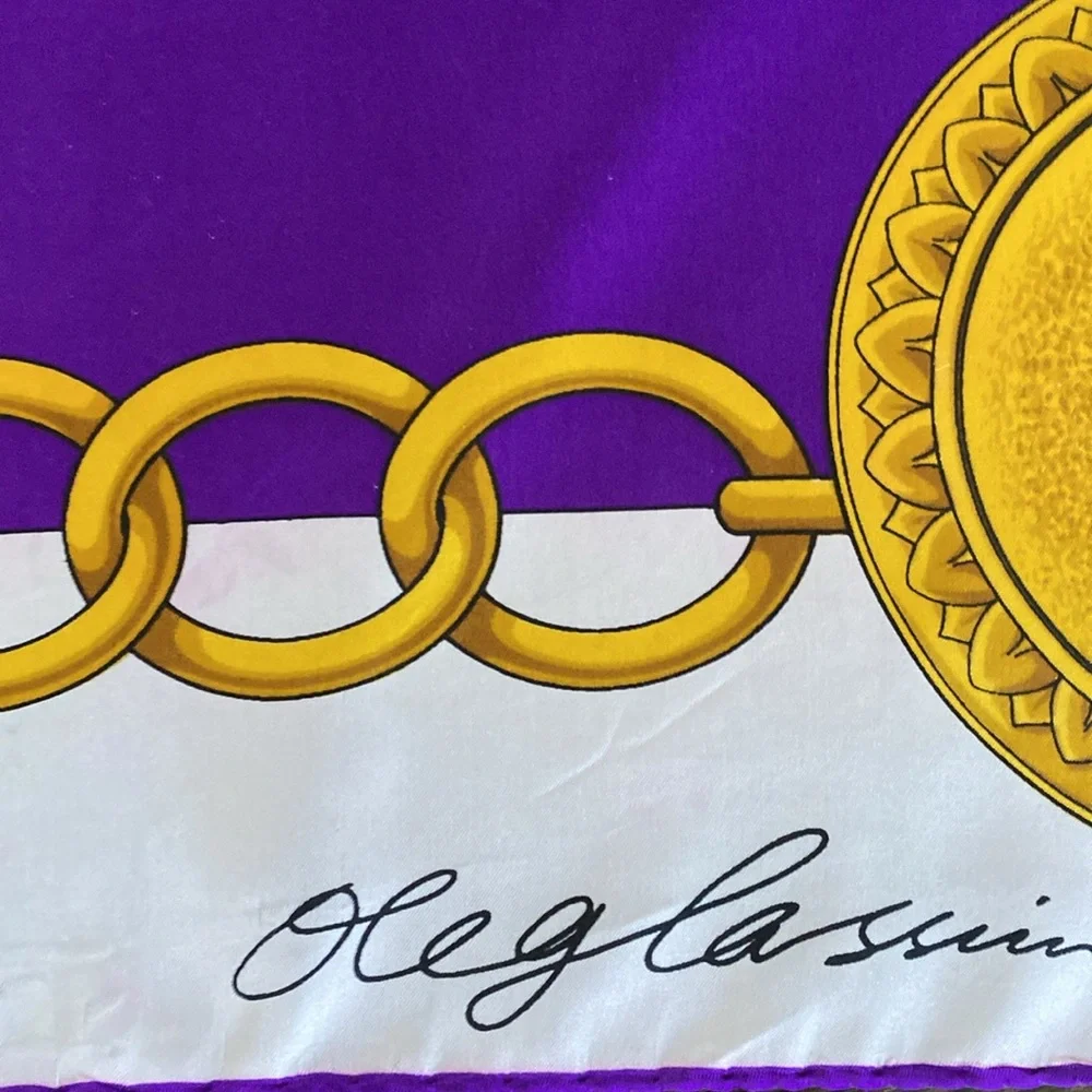 Oleg Cassini Vintage 100% Silk Italy Gold Chain Link Square Scarf. 27”